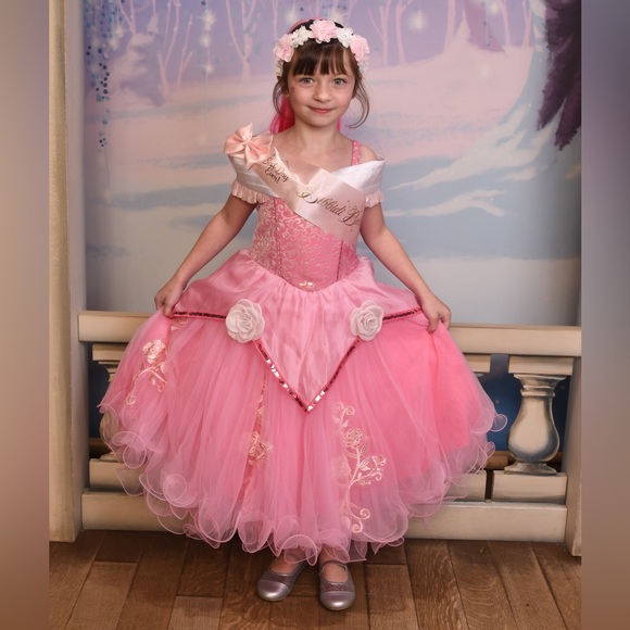 Meet Posher, Felicia! Always Ask if you’re looking for something! - Picture 3 of 17